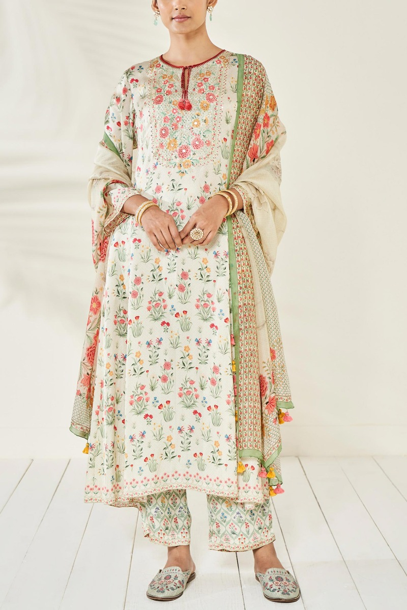 Buy Floral printed kurta set by Anita Dongre at Aashni and Co